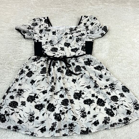 Xuan Xiang Zi Black and white patterned dress, size L - Picture 3 of 7